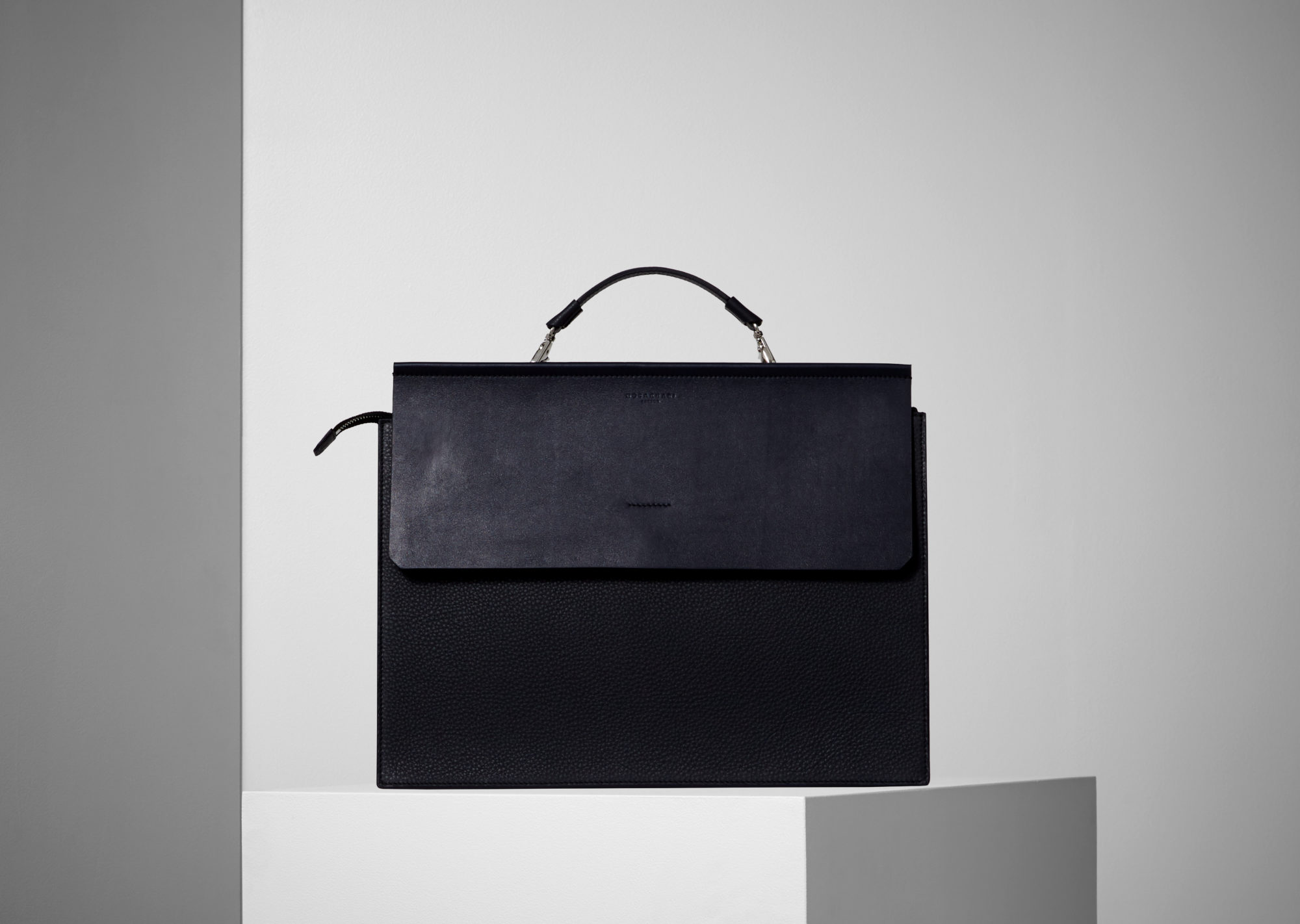 bespoke leather bag by CreateLab